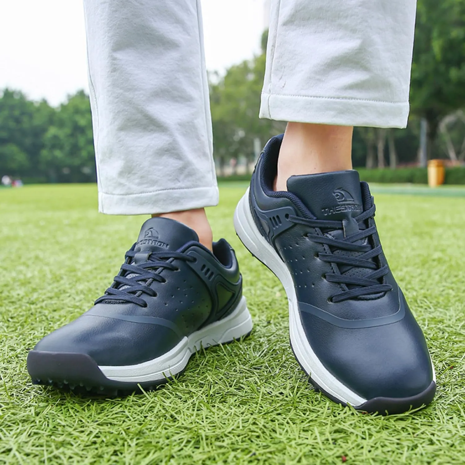 Golf Shoes Men Professional Golf Wears Breathable Spikeless Golfers Sneakers Anti Slip Walking Footwears