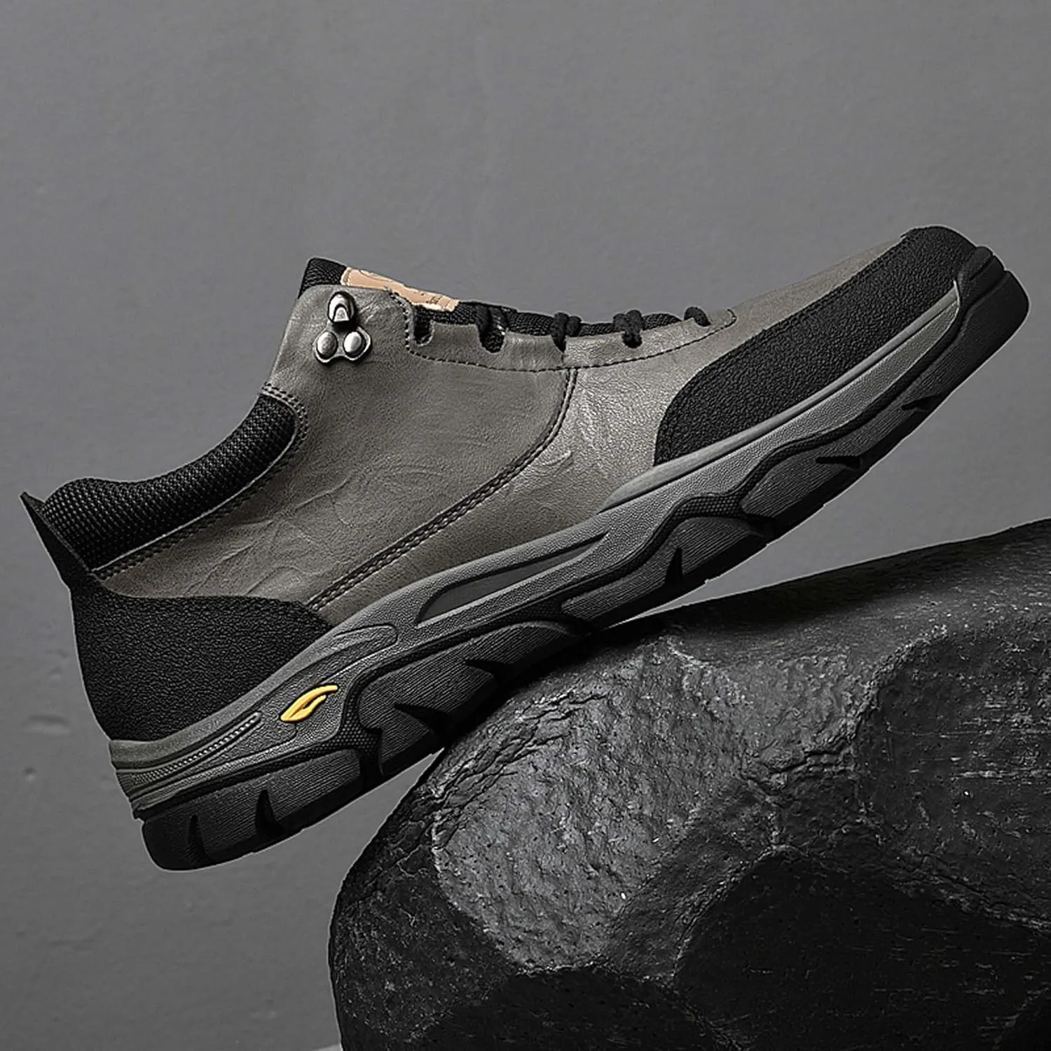 Large Men's Casual high top Leather Shoes, Running Shoes, Outdoor Hiking Shoes