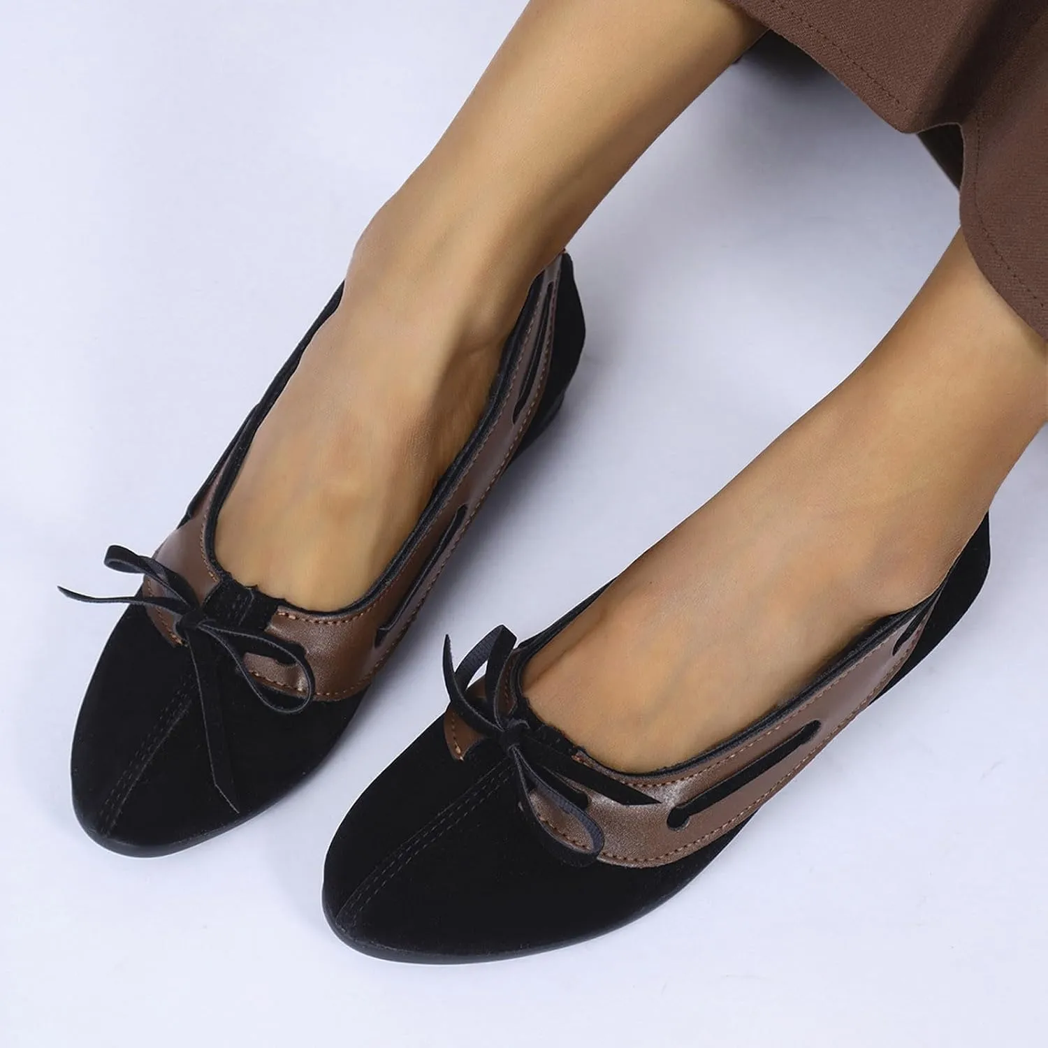 Women's Casual Wedge Heel Shoes Closed Toe Leather Upper Color Block Design Comfortable Everyday Wear Versatile