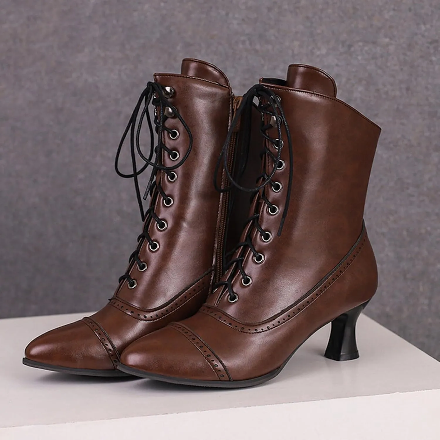 Women's Lug Sole Combat Ankle Bootie Lace up Low Chunky Block Boots Fashion Causal Shoes Chunky Chukka Western Cowboy Combat