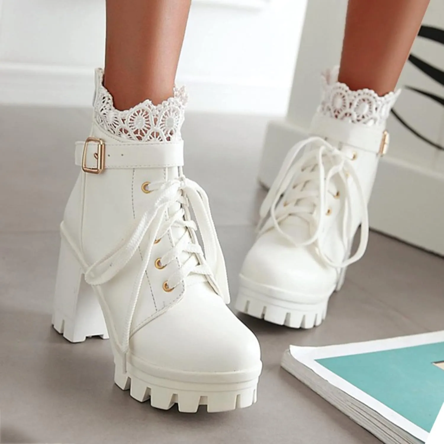 Women's Lug Sole Combat Ankle Bootie Lace up Low Chunky Block Boots Fashion Causal Shoes Cowboy Knee High Chukka Chelsea