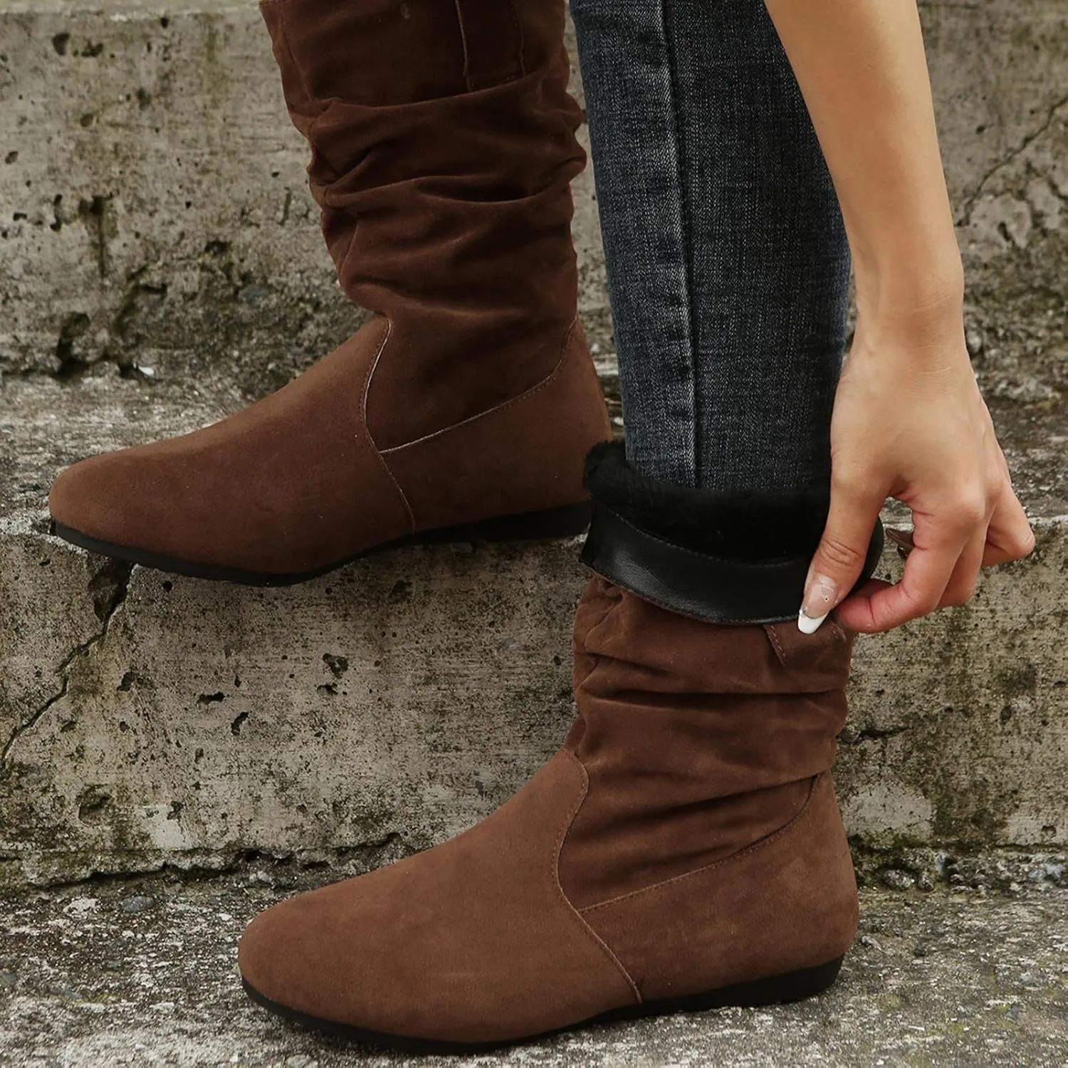 Women's Suede Slouchy Leather Boots Vintage Ruched Pull on Flat Heel Ankle Boots 2023 Fall Winter Fashion Booties